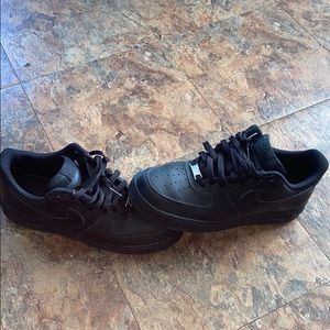 Black Air Force 1’s